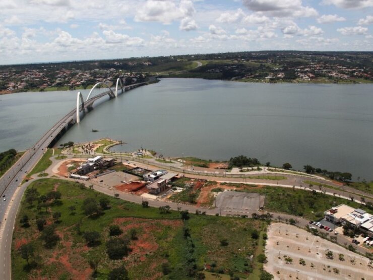 TERRENO À VENDA BRASÍLIA – SCES – SETOR DE CLUBES ESPORTIVOS SUL – TERRENO COMERCIAL BEIRA LAGO – BTS BRASÍLIA – CONSTRUÇÃO SOB MEDIDA – BEIRA-LAGO