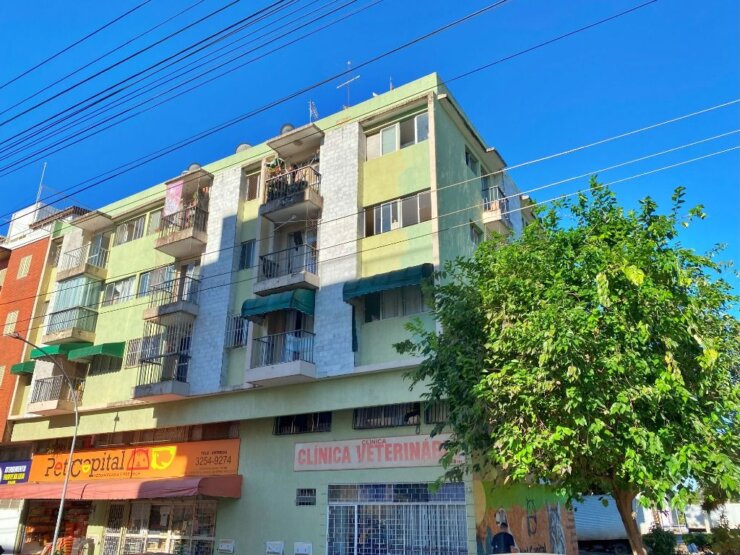 APARTAMENTO DE 1 QUARTO – PRÉDIO COM ELEVADOR – FRENTE PARA W3 NORTE – DE CANTO