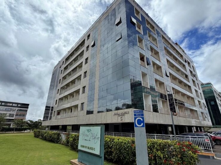 Disponível para locação – Noroeste – Nascente – Quarto com varanda – C/ 01Vaga na garagem