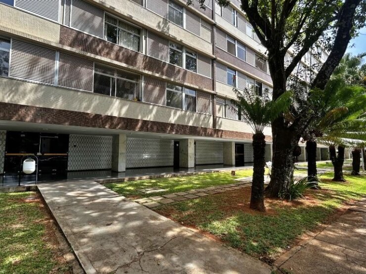 Apartamento 03 quartos à venda na asa sul sendo 01 suíte – Vazado – Andar alto – C/vaga na garagem