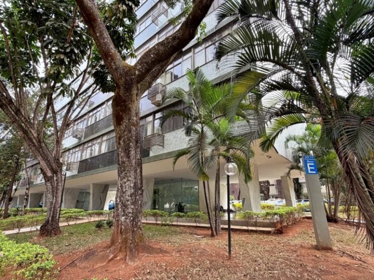 Apartamento para locação na SQS 112 – 3 quartos sendo 1 suíte – asa sul